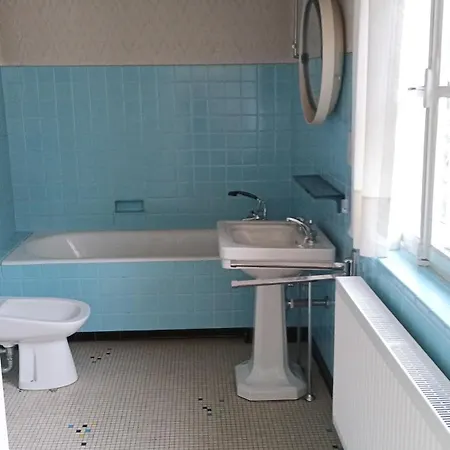 Vosgien Avec 9 Pour 22 Personnes *