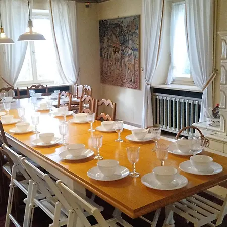 Vosgien Avec 9 Pour 22 Personnes * Fellering